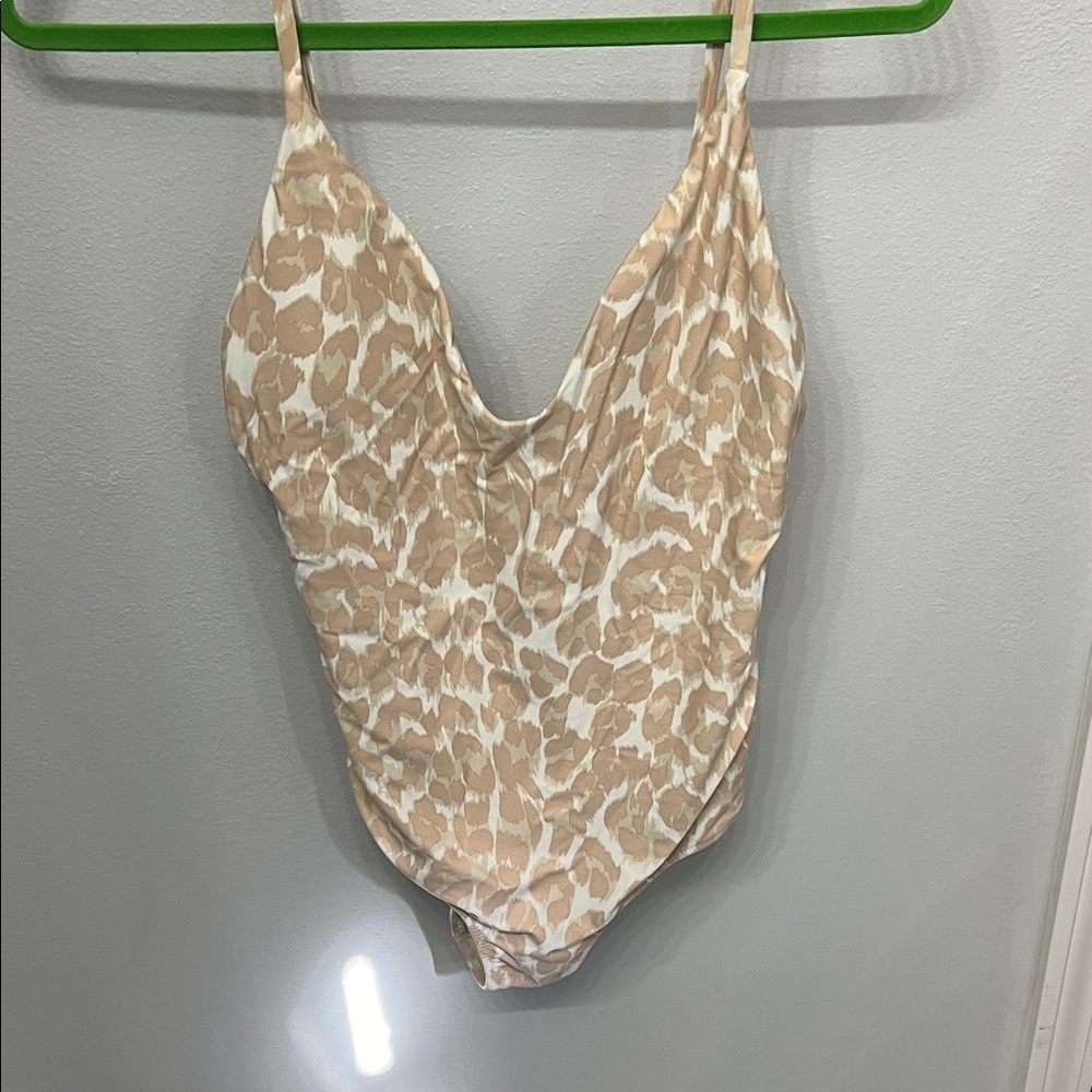 Aerie NWOT Leopard Print One-Piece Swimsuit size Medium
